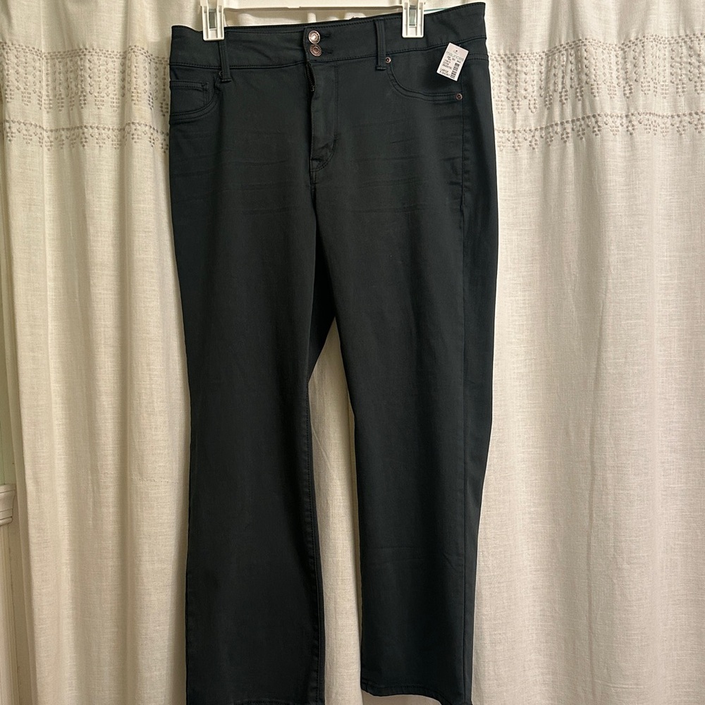 Maurices Dark Green Slim boot-leg jeans Women’s M Jeans